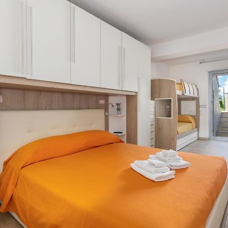 Oristano Camera Arancio Max 3Pers,Bagno,Uso Cucina Kültér fotó