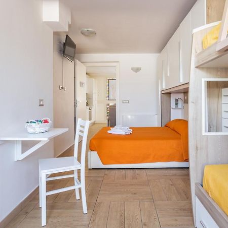 Oristano Camera Arancio Max 3Pers,Bagno,Uso Cucina Kültér fotó