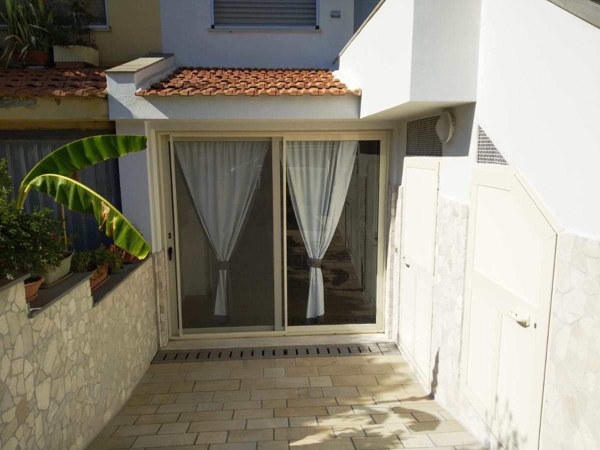 Oristano Camera Arancio Max 3Pers,Bagno,Uso Cucina Kültér fotó